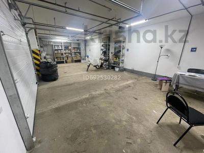 Гараждар мен тұрақтар в Астане: Паркинг · 62 м² · Айнаколь 60/1, бағасы: 8.5 млн 〒 Паркинг · 62 м² · Айнаколь 60/1, бағасы: 8.5 млн 〒 в Астане, Алматы р-н