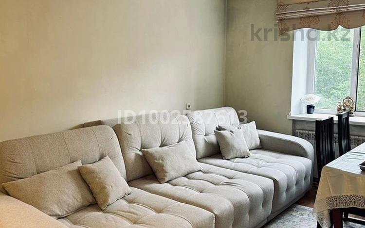 3-комнатная квартира · 58 м² · 2/9 этаж, Нуркен Абдирова 15 — Дом 1000 мелочей за 35 млн ₸ в Караганде, Казыбек би р-н — фото 2