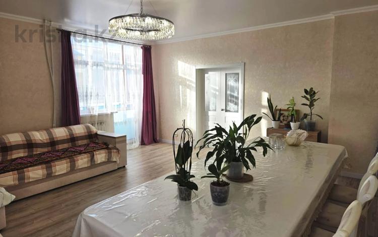 4-комнатная квартира · 168 м² · 2/3 этаж, Майкудук, мкр Голубые пруды 10/1 — остановка Сырдарья за 55 млн ₸ в Караганде, Алихана Бокейханова р-н — фото 4