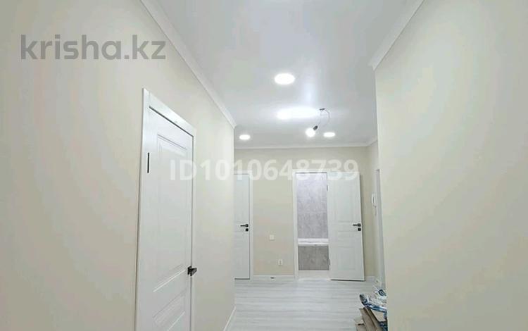 2-комнатная квартира · 70 м² · 8/9 этаж, мкр. Алтын орда 101Б — Мустафа Шокая за 200 000 ₸ в Актобе — фото 2