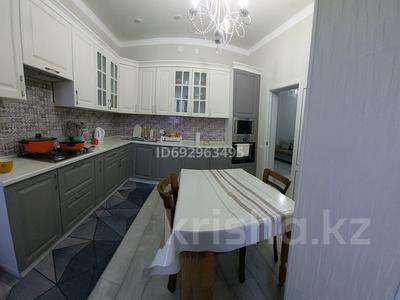 3-комнатная квартира, 120 м², 8/9 этаж, 16-й мкр 11 за 45 млн 〒 в Актау, 16-й мкр 