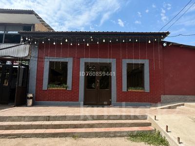 Свободное назначение, офисы, магазины и бутики, склады, общепит, салоны красоты, медцентры и аптеки, образование, развлечения · 80 м² за 800 000 ₸ в Каскелене