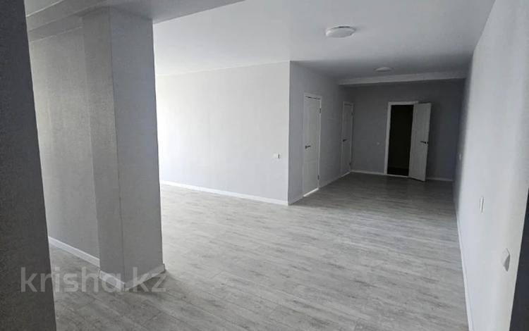 3-комнатная квартира · 103 м² · 3/7 этаж, Есенберлина 16 за ~ 47.9 млн ₸ в Усть-Каменогорске — фото 3