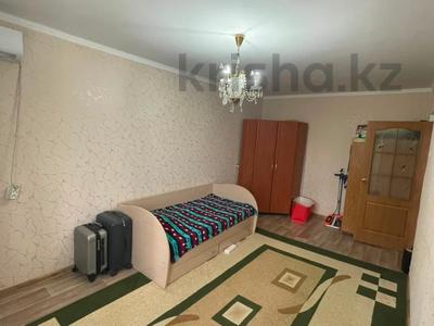 1-бөлмелі пәтер · 34.4 м² · 3/5 қабат, мкр 8, Санкибай Батыра, бағасы: 10.5 млн ₸ в Актобе