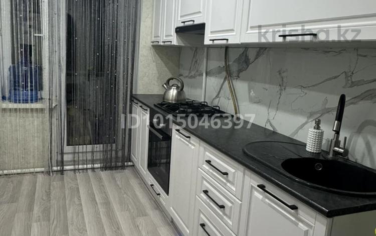 2-комнатная квартира · 52.2 м² · 2/2 этаж, Тауелсиздик 120 — Первая поликлиника,реабилитационный центр за 200 000 ₸ в Затобольске (Тобыле) — фото 2