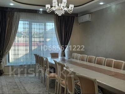 Жеке үй • 10 бөлмелер • 420 м² • 10 сот., мкр Самал-1 41 — Рыскулова-Утегенова, бағасы: 138 млн 〒 в Шымкенте, Абайский р-н