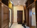 4-комнатная квартира, 157 м², 9/13 этаж помесячно, Аль-Фараби 95 за 450 000 〒 в Алматы, Бостандыкский р-н — фото 3