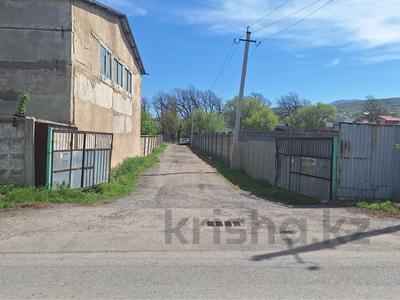 Өнеркәсіптік база · 1 сотық, мкр Думан-1 2 — Талгарский тракт- Суюнбая, бағасы: 1.1 млн ₸ в Алматы, Медеуский р-н