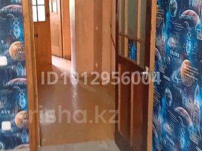 3-бөлмелі пәтер · 76 м² · 2/2 қабат, Момышилы 70 — Космическая, бағасы: 8 млн ₸ в 