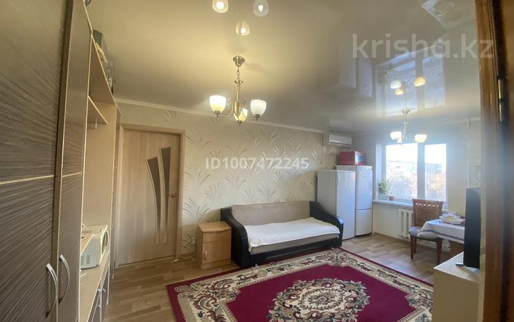 3-комнатная квартира · 60 м² · 4/5 этаж, Тургенева — Молодежка за 130 000 ₸ в Актобе — фото 2