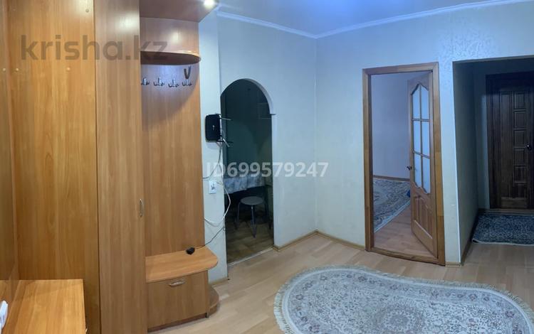 3-бөлмелі пәтер · 68 м² · 1/5 қабат, мкр Кунаева, Қонаев ш/а. 3 — Жеңіс базар қасында, бағасы: 25 млн ₸ в Уральске — фото 2