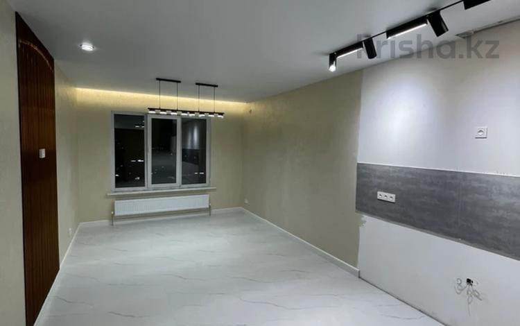 3-комнатная квартира · 80 м² · 14/17 этаж, Ауэзова 2/8 за 59 млн ₸ в Алматы, Алмалинский р-н — фото 2