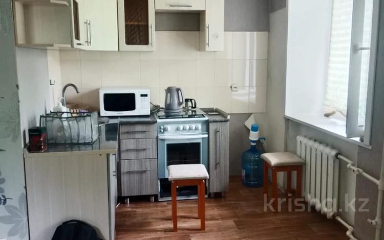 1-комнатная квартира · 32 м² · 2/2 этаж, мкр Новый Город, Улица Штурманская за 9.9 млн ₸ в Караганде, Казыбек би р-н — фото 2