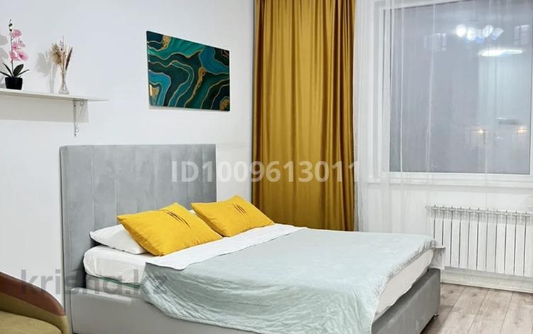 2-комнатная квартира · 40 м² · 8/10 этаж, мкр Комсомольский, Бектурова 3 за 15 000 ₸ в Астане, Есильский р-н — фото 16