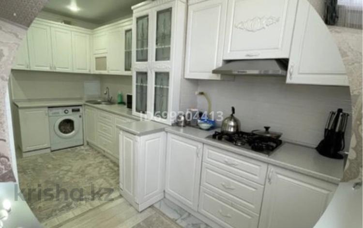 4-комнатная квартира · 90.6 м² · 5/5 этаж, 12-й мкр 24а за 21.9 млн ₸ в Актау — фото 2