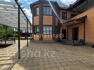 Жеке үй · 6 бөлме · 240 м² · 8 сот., Заводская 2/1, бағасы: 90 млн ₸ в Уральске