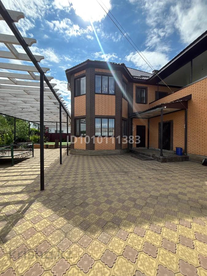 Отдельный дом · 6 комнат · 240 м² · 8 сот.