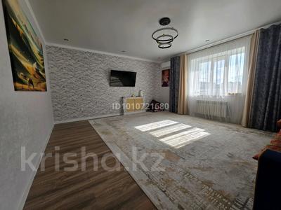 2-бөлмелі пәтер · 95 м² · 2/5 қабат, Алтын орда ш/а., Тауелсиздик 9 — Ассадо инвектус, бағасы: 35.2 млн ₸ в Актобе, мкр. Алтын орда