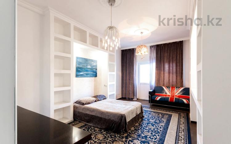 2-комнатная квартира · 80 м² · 4/18 этаж, Владимира Радостовца 124 за 370 000 ₸ в Алматы, Бостандыкский р-н — фото 2
