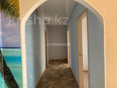 4-комнатная квартира · 90 м² · 5/5 этаж, Желтоксан 21 за 90 000 〒 в Аксу