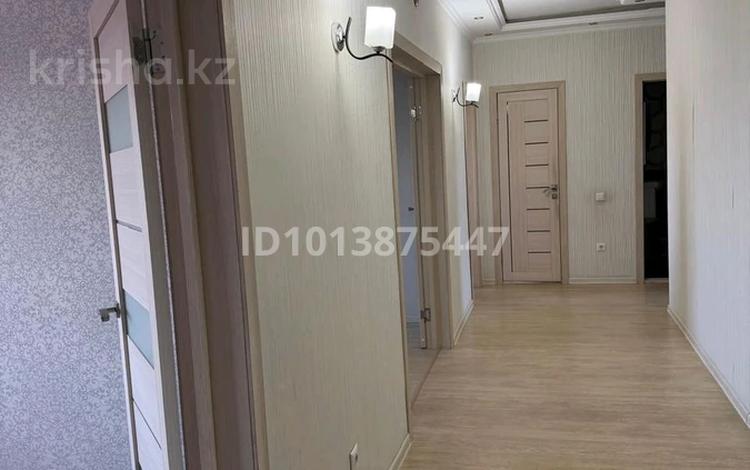 3-комнатная квартира · 88 м² · 8/16 этаж, мкр Юго-Восток, Шахтеров 52 за 43 млн ₸ в Караганде, Казыбек би р-н — фото 2