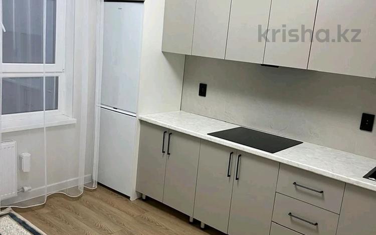 1-комнатная квартира · 42 м², мкр Акжайык, Тулеметова 83 за 180 000 ₸ в Шымкенте, Абайский р-н — фото 2