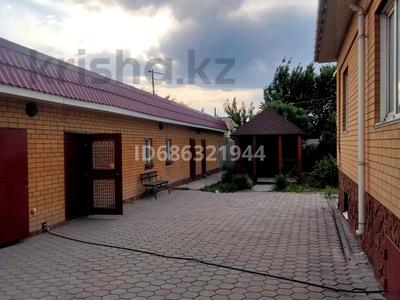 Отдельный дом · 6 комнат · 200 м² · 15 сот., Мирная 18 за 68 млн ₸ в Семее