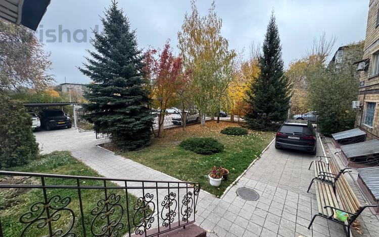 4-бөлмелі пәтер · 111 м² · 2 қабат, Ерубаева 50/2 — Т.д. Азат, бағасы: 39.9 млн ₸ в Караганде, Казыбек би р-н — фото 2