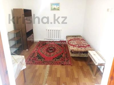 1 комната · 13 м² · 1 этаж, Старый город — Рядом колхозный рынок и мечеть. за 30 000 ₸ в Актобе