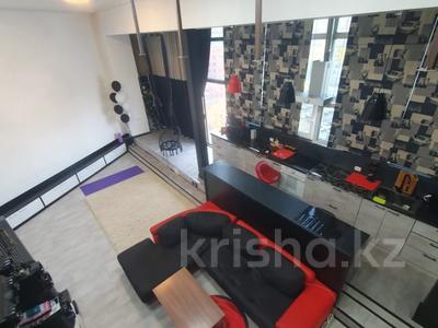 2-комнатная квартира · 75 м² · 10/10 этаж, Нуркена Абдирова 25 за 33 млн 〒 в Караганде, Казыбек би р-н