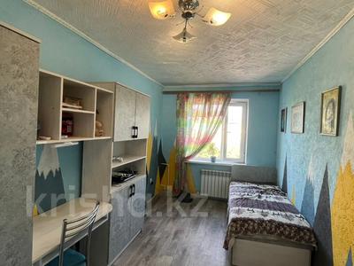 3-комнатная квартира · 42 м² · 5/5 этаж, Пр. Момышулы за 8.5 млн 〒 в Темиртау