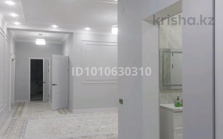 Жеке үй · 4 бөлме · 270 м² · 12 жүзд., Арай шугыла 93 — Возле 15 школы, бағасы: 65 млн ₸ в  — фото 2
