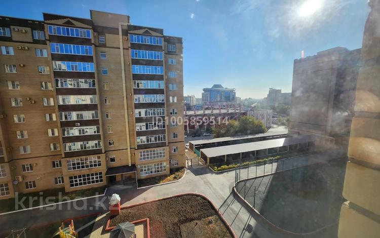 2-комнатная квартира · 72 м² · 6/8 этаж, мкр. Алтын орда, Алии Молдагуловой 30б — Молдагулова-Маресьева за 46 млн ₸ в Актобе — фото 2