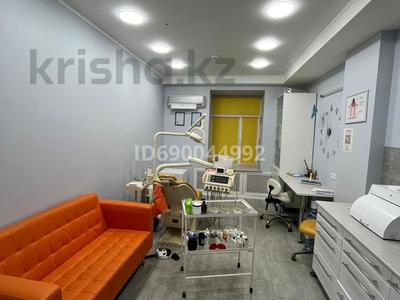 Стоматологический кабинет, 18 м², бағасы: 6 млн 〒 в Актобе, Старый город