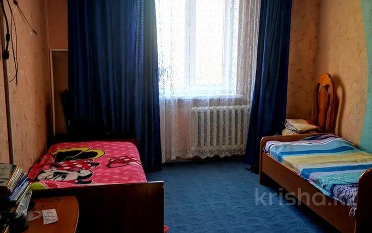 3-комнатная квартира, 67.8 м², 8/9 этаж, Естая 142 за 22 млн 〒 в Павлодаре — фото 2