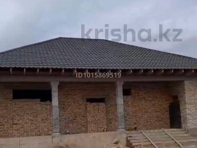 Жеке үй · 6 бөлме · 195 м² · 5.5 жүзд., 36 26 — Аманат, бағасы: 40 млн ₸ в Аскара Токпанова (Казцик)