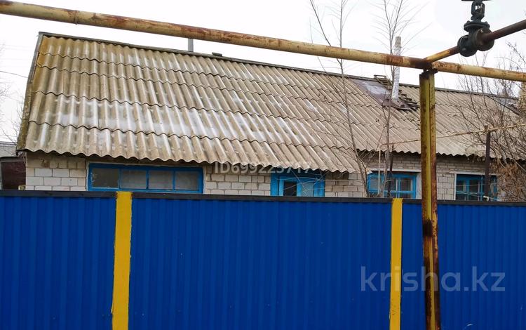 Отдельный дом · 3 комнаты · 68 м² · 10 сот., Жайык за 7.5 млн 〒 в Аксае — фото 2