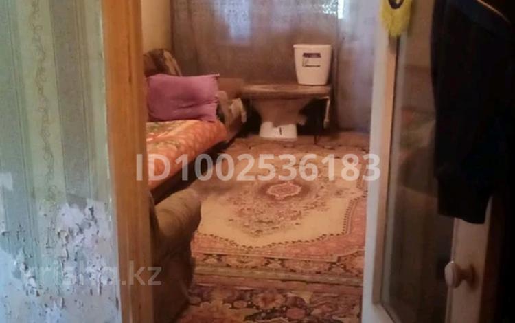 2-бөлмелі пәтер · 54 м² · 4/5 қабат, мкр Михайловка , Крылова 14 — Район бани и кардиологии, бағасы: 18 млн ₸ в Караганде, Казыбек би р-н — фото 2