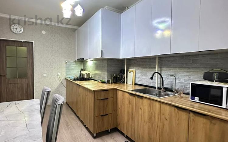 2-бөлмелі пәтер · 78 м² · 8/9 қабат, мкр Шымсити 50, бағасы: 29 млн ₸ в Шымкенте, Абайский р-н — фото 2