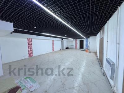Свободное назначение, офисы, магазины и бутики, склады, общепит, салоны красоты, медцентры и аптеки, образование, развлечения, конференц-залы, кабинеты и рабочие места, студии · 200 м² за 600 000 〒 в Семее