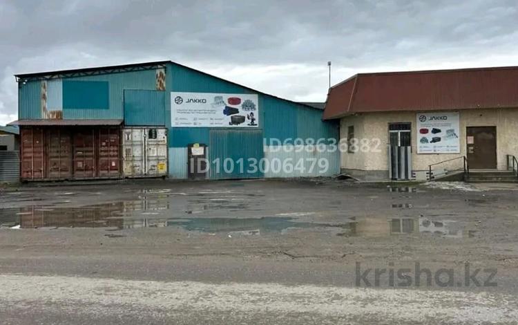 Свободное назначение, офисы, магазины и бутики, склады, общепит, салоны красоты, медцентры и аптеки, развлечения · 100 м² за 42 млн ₸ в  — фото 2
