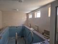 Отдельный дом · 5 комнат · 500 м² · 9 сот., Азильхан Нуршайыхов 28 — Магазин Салтанат за 75 млн ₸ в Атырау, мкр Химпоселок — фото 11