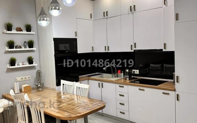 3-бөлмелі пәтер · 102.5 м² · 4/15 қабат, Навои 208/6 — Торайгырова, бағасы: 700 000 ₸ в Алматы, Бостандыкский р-н — фото 2