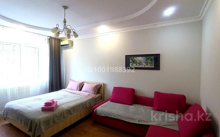 1-комнатная квартира · 40 м² · 2/9 этаж, Мынбаева 38 — АБАЯ АУЭЗОВА за 18 000 ₸ в Алматы, Бостандыкский р-н — фото 2