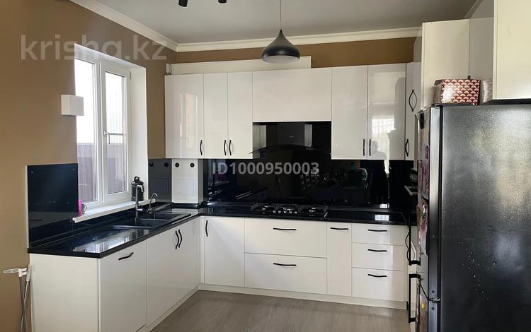 Отдельный дом · 4 комнаты · 140 м² · 6 сот., мкр Томирис, Азат за ~ 60 млн 〒 в Алматы, Алатауский р-н — фото 2