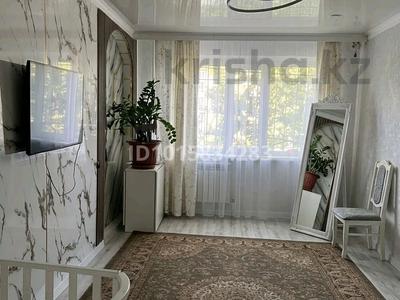 2-бөлмелі пәтер · 46 м² · 1/5 қабат, Ескі Майқұдық ш/а., Майкудук 8 — микрорайон 11а, бағасы: 11 млн ₸ в Караганде, Алихана Бокейханова р-н