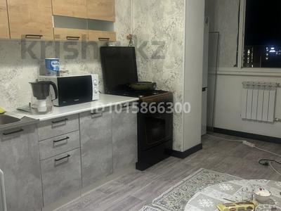 1-комнатная квартира · 37 м² · 5/5 этаж, 4 мкрн 27б за 9.5 млн ₸ в Жанаозен