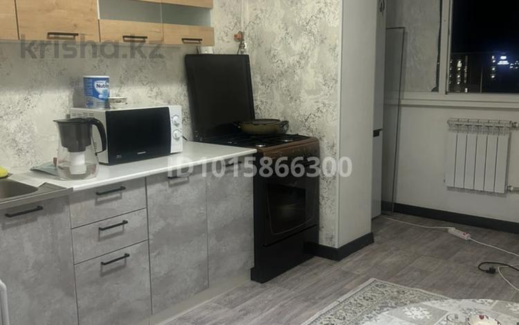 1-комнатная квартира · 37 м² · 5/5 этаж, 4 мкрн 27б за 9.5 млн ₸ в Жанаозен — фото 2