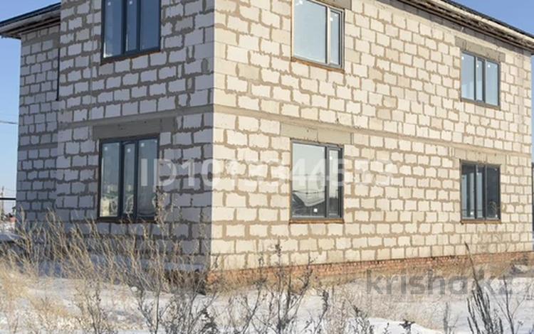 Отдельный дом · 6 комнат · 247 м² · 10 сот., мкр Уркер за 50 млн ₸ в Астане, Нура р-н — фото 2