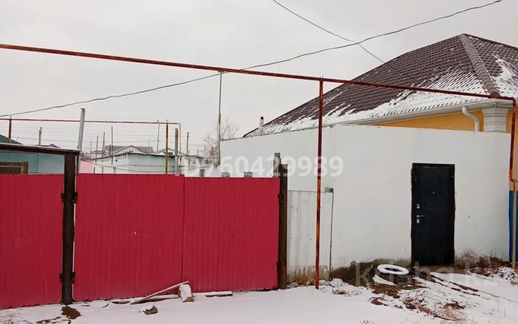 Отдельный дом · 4 комнаты · 100 м² · 10 сот., мкр Курсай, Қ.Мұқашұлы 11 — Авторазбор за 22 млн ₸ в Атырау — фото 2
